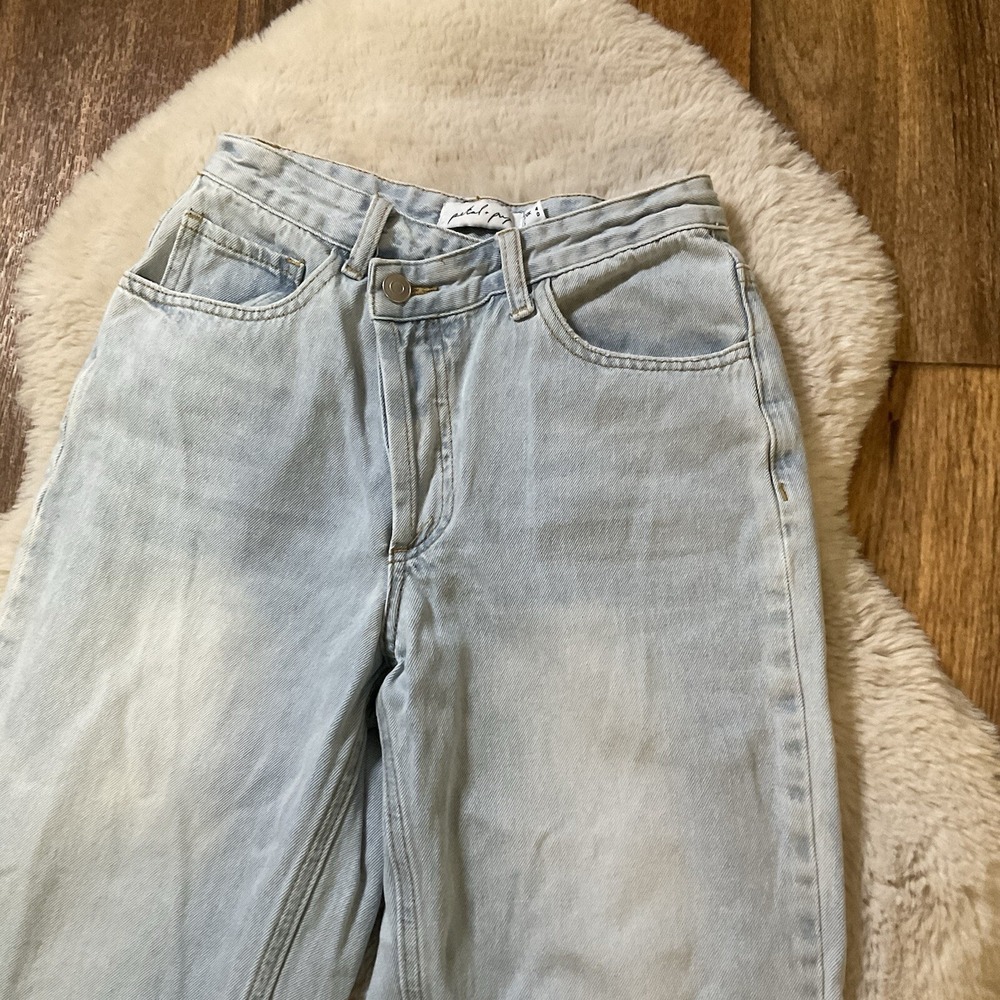 Petal & Pup Light Wash Asymmetrical Button Fly Denim Jeans Women's 0 Raw Hem‎ - Picture 4 of 10